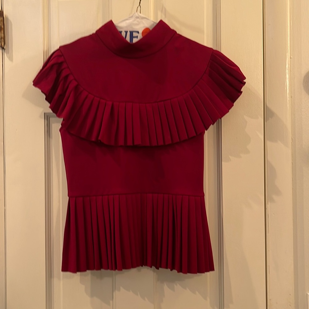 Gorgeous great top size S mint condition  worn once to a holiday party cleaned